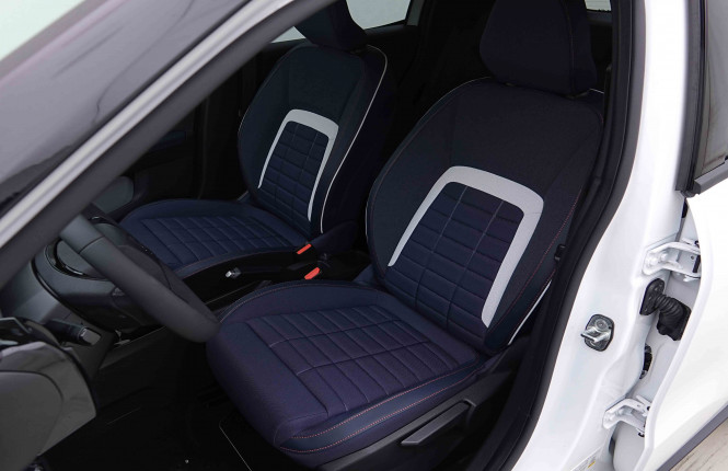 CITROEN_CITROEN_C3_2655505_6.jpg CITROEN_CITROEN_C3_2655505_6.jpg