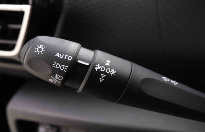 CITROEN_CITROEN_C4 X_2550576_17.jpg CITROEN_CITROEN_C4 X_2550576_17.jpg