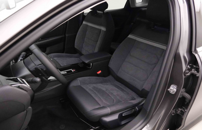 CITROEN_CITROEN_C4 X_2652110_6.jpg CITROEN_CITROEN_C4 X_2652110_6.jpg