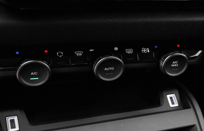 CITROEN_CITROEN_C4 X_2652703_13.jpg CITROEN_CITROEN_C4 X_2652703_13.jpg