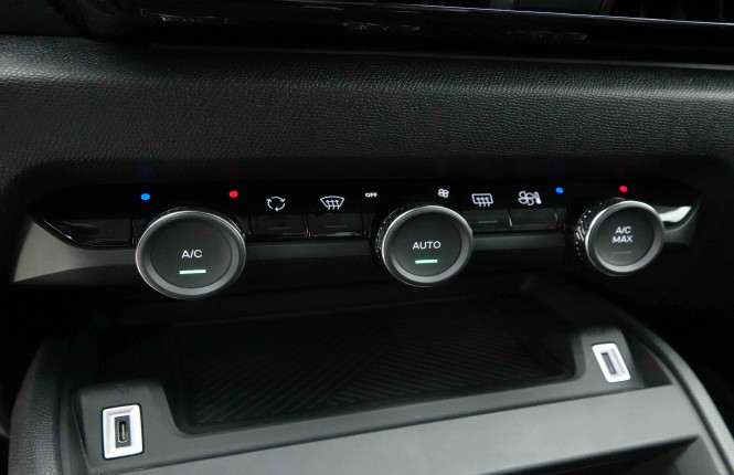 CITROEN_CITROEN_C4 X_2652704_13.jpg