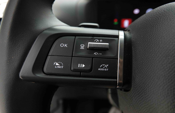 CITROEN_CITROEN_C4 X_2653786_14.jpg CITROEN_CITROEN_C4 X_2653786_14.jpg