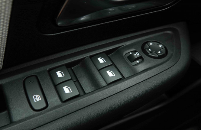 CITROEN_CITROEN_C4 X_2653787_20.jpg CITROEN_CITROEN_C4 X_2653787_20.jpg