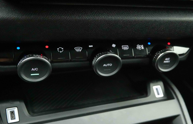 CITROEN_CITROEN_C4 X_2653790_14.jpg
