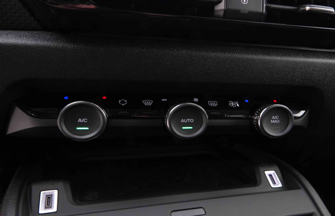 CITROEN_CITROEN_C4_2547349_13.jpg