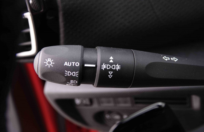 CITROEN_CITROEN_C4_2547349_15.jpg