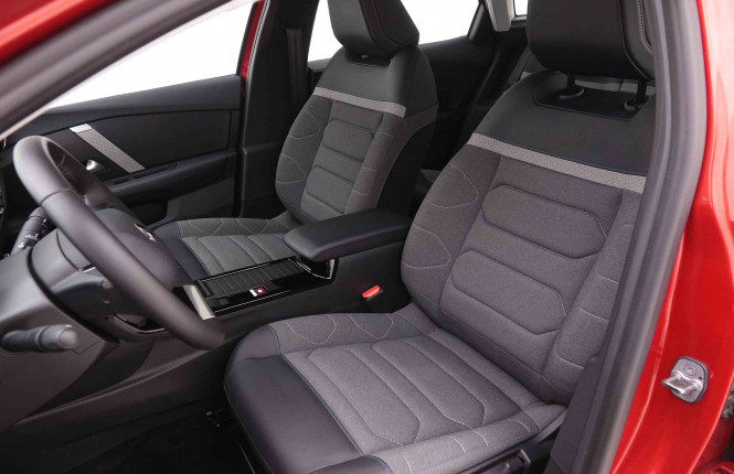 CITROEN_CITROEN_C4_2547503_6.jpg