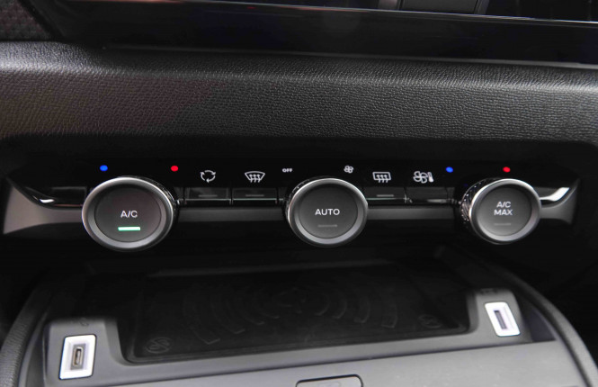 CITROEN_CITROEN_C4_2547583_14.jpg