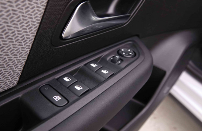 CITROEN_CITROEN_C4_2548401_18.jpg