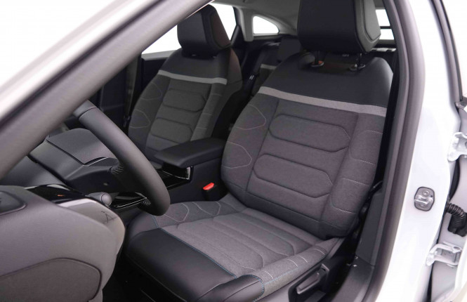 CITROEN_CITROEN_C4_2548401_6.jpg