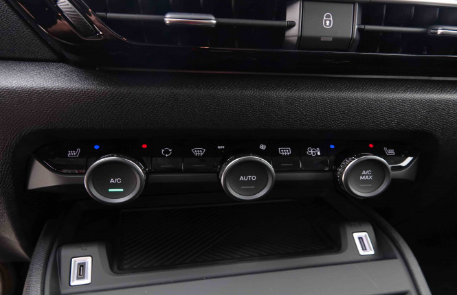CITROEN_CITROEN_C4_2548672_13.jpg