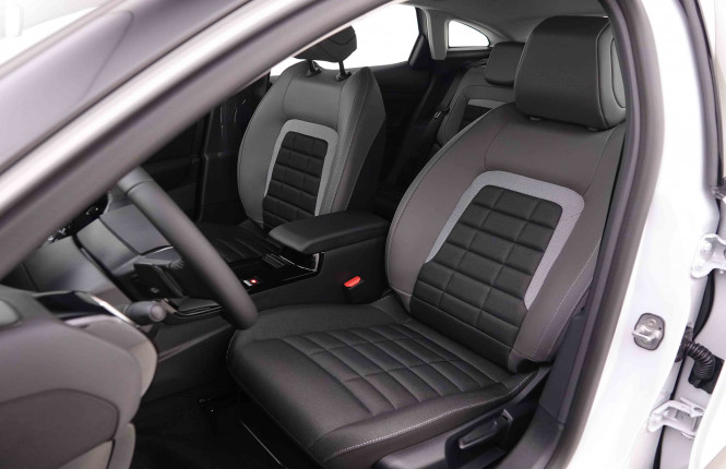 CITROEN_CITROEN_C4_2548980_6.jpg