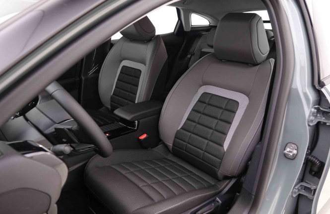 CITROEN_CITROEN_C4_2548984_6.jpg