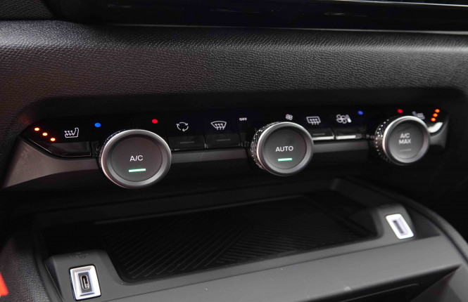 CITROEN_CITROEN_C4_2548985_14.jpg