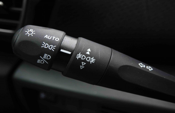 CITROEN_CITROEN_C4_2550089_17.jpg CITROEN_CITROEN_C4_2550089_17.jpg