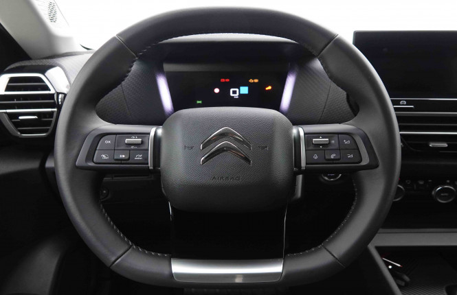 CITROEN_CITROEN_C4_2550089_8.jpg CITROEN_CITROEN_C4_2550089_8.jpg