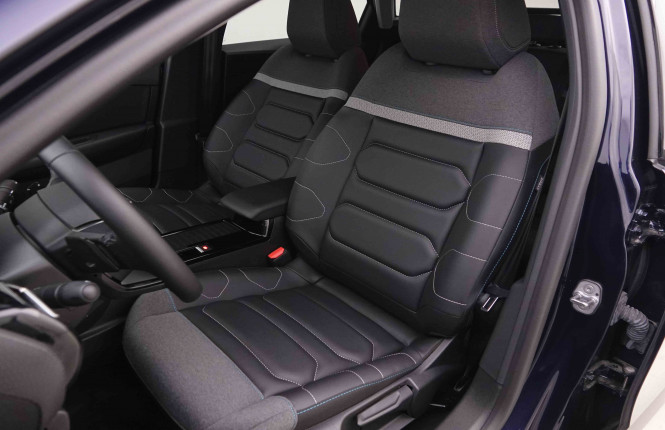 CITROEN_CITROEN_C4_2550583_6.jpg