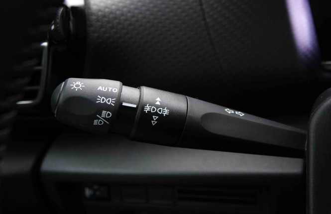 CITROEN_CITROEN_C4_2550940_16.jpg CITROEN_CITROEN_C4_2550940_16.jpg