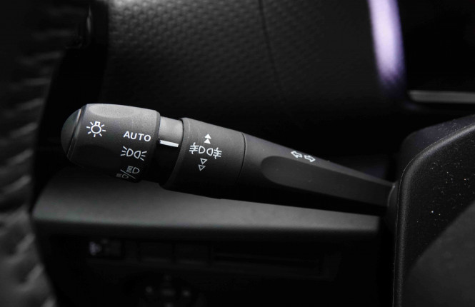 CITROEN_CITROEN_C4_2550941_17.jpg CITROEN_CITROEN_C4_2550941_17.jpg