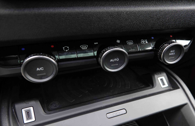 CITROEN_CITROEN_C4_2550942_14.jpg CITROEN_CITROEN_C4_2550942_14.jpg