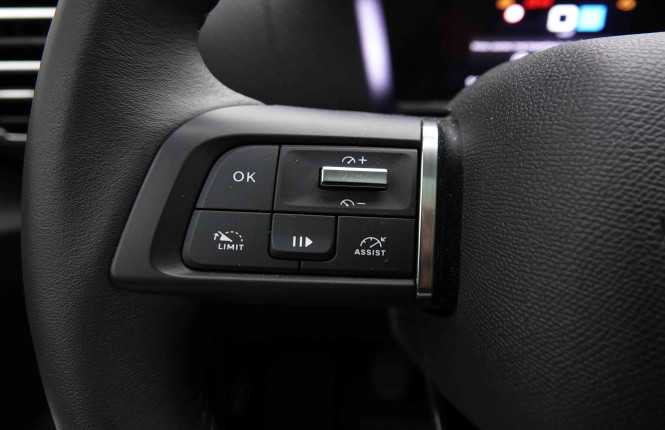 CITROEN_CITROEN_C4_2550942_18.jpg CITROEN_CITROEN_C4_2550942_18.jpg