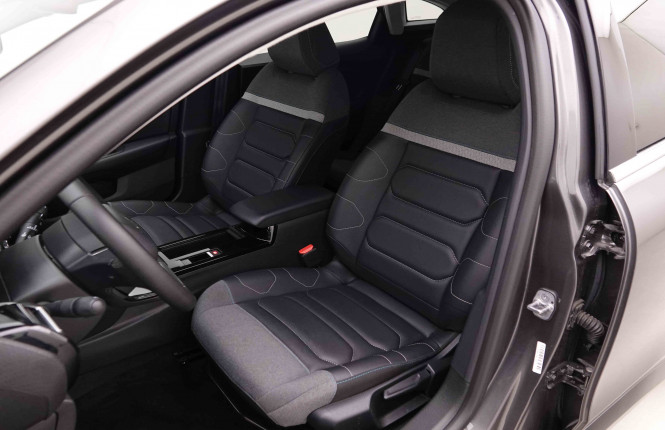 CITROEN_CITROEN_C4_2550944_6.jpg CITROEN_CITROEN_C4_2550944_6.jpg