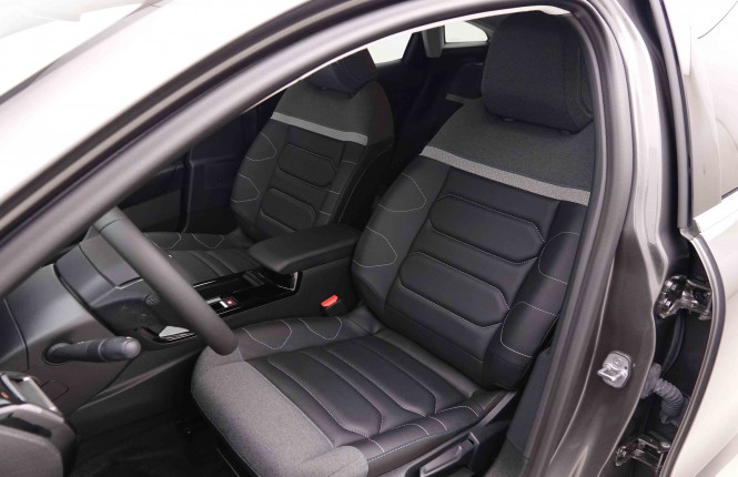 CITROEN_CITROEN_C4_2550950_6.jpg CITROEN_CITROEN_C4_2550950_6.jpg