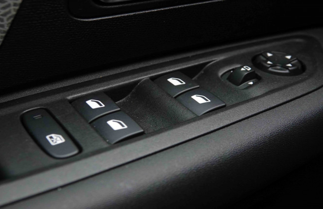 CITROEN_CITROEN_C4_2550955_20.jpg CITROEN_CITROEN_C4_2550955_20.jpg