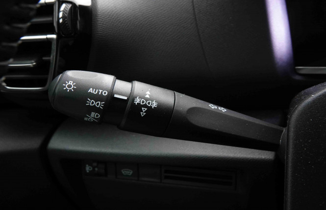 CITROEN_CITROEN_C4_2550958_16.jpg CITROEN_CITROEN_C4_2550958_16.jpg