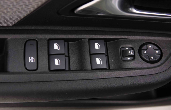 CITROEN_CITROEN_C4_2551413_44.jpg CITROEN_CITROEN_C4_2551413_44.jpg