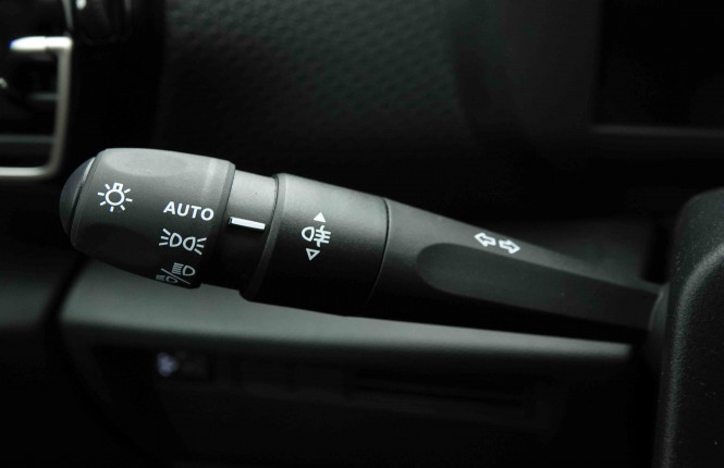 CITROEN_CITROEN_C4_2654237_16.jpg CITROEN_CITROEN_C4_2654237_16.jpg