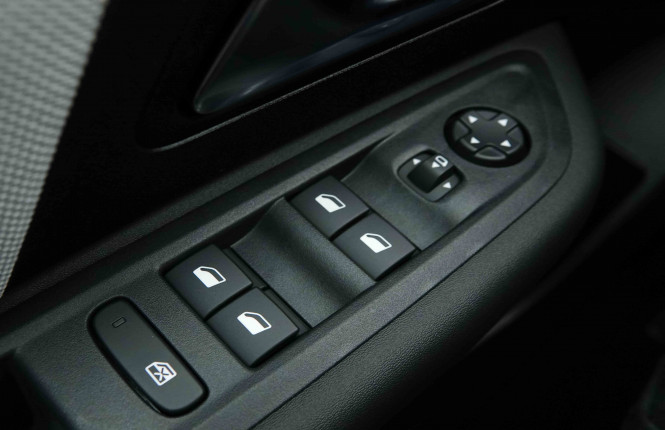 CITROEN_CITROEN_C4_2654243_20.jpg CITROEN_CITROEN_C4_2654243_20.jpg