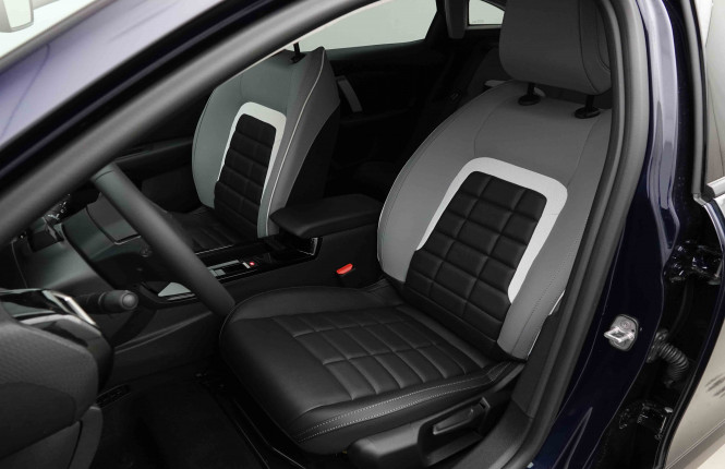 CITROEN_CITROEN_C4_2654243_6.jpg CITROEN_CITROEN_C4_2654243_6.jpg