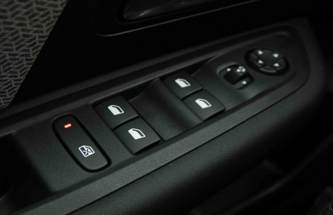 CITROEN_CITROEN_C4_2654369_19.jpg CITROEN_CITROEN_C4_2654369_19.jpg