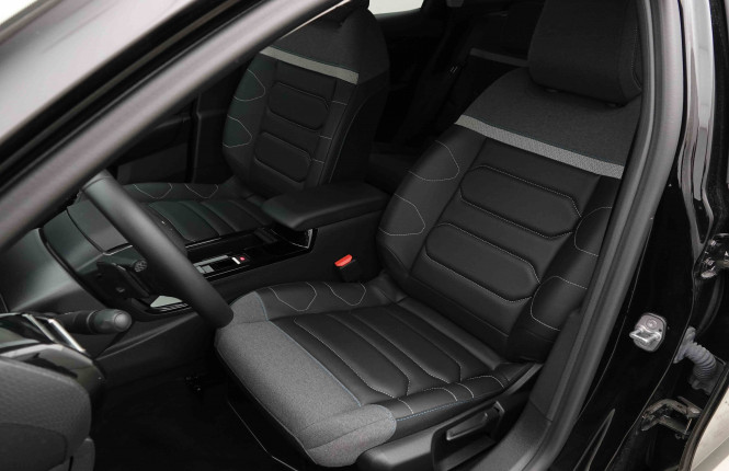 CITROEN_CITROEN_C4_2654369_6.jpg CITROEN_CITROEN_C4_2654369_6.jpg