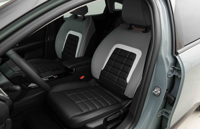 CITROEN_CITROEN_C4_2654466_6.jpg CITROEN_CITROEN_C4_2654466_6.jpg