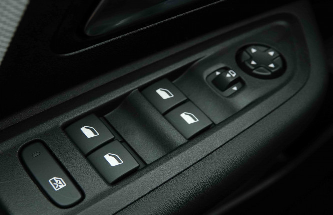 CITROEN_CITROEN_C4_2654472_19.jpg CITROEN_CITROEN_C4_2654472_19.jpg