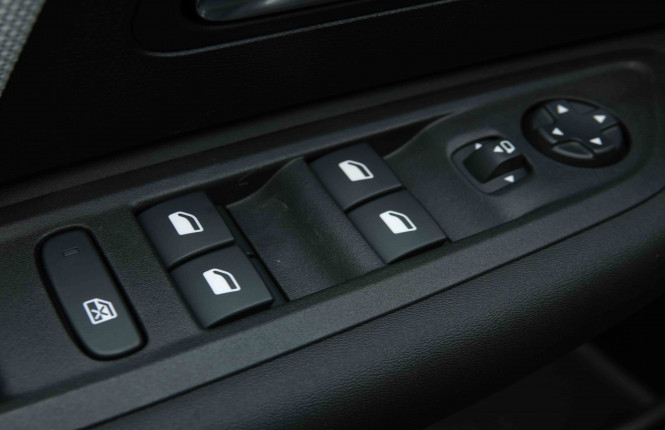 CITROEN_CITROEN_C4_2654659_19.jpg CITROEN_CITROEN_C4_2654659_19.jpg