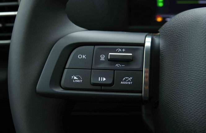 CITROEN_CITROEN_C4_2654660_17.jpg CITROEN_CITROEN_C4_2654660_17.jpg