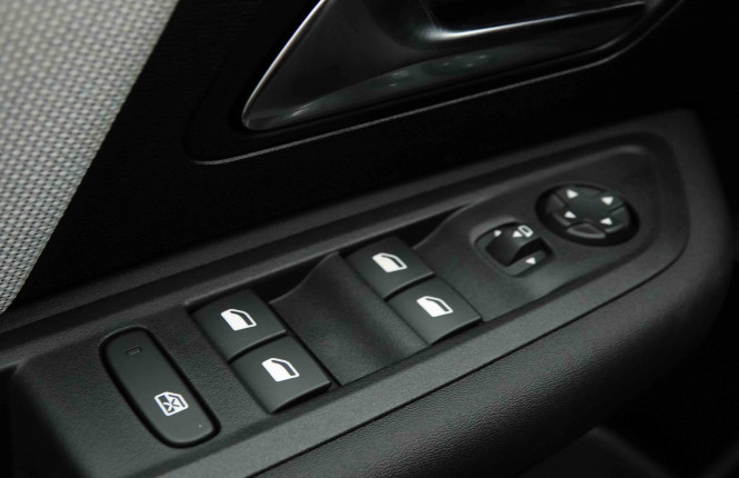 CITROEN_CITROEN_C4_2654665_19.jpg CITROEN_CITROEN_C4_2654665_19.jpg