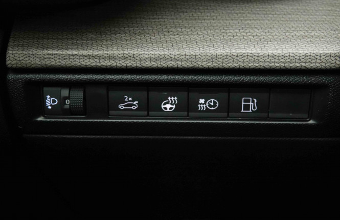 CITROEN_CITROEN_C5 X_2653654_24.jpg CITROEN_CITROEN_C5 X_2653654_24.jpg