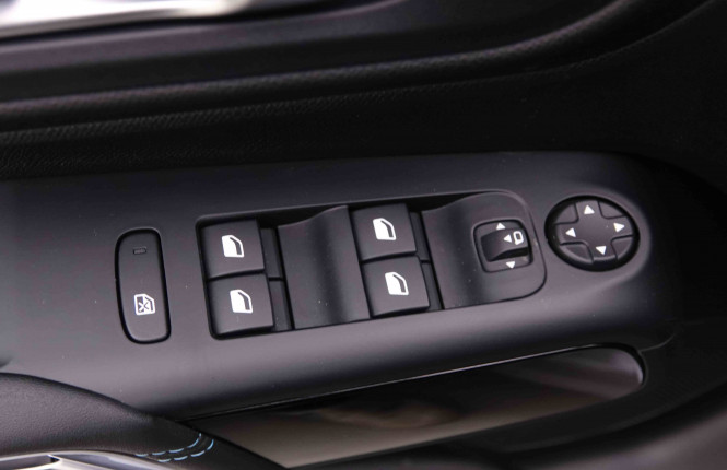 CITROEN_CITROEN_C5AIRCROS_2653025_50.jpg CITROEN_CITROEN_C5AIRCROS_2653025_50.jpg