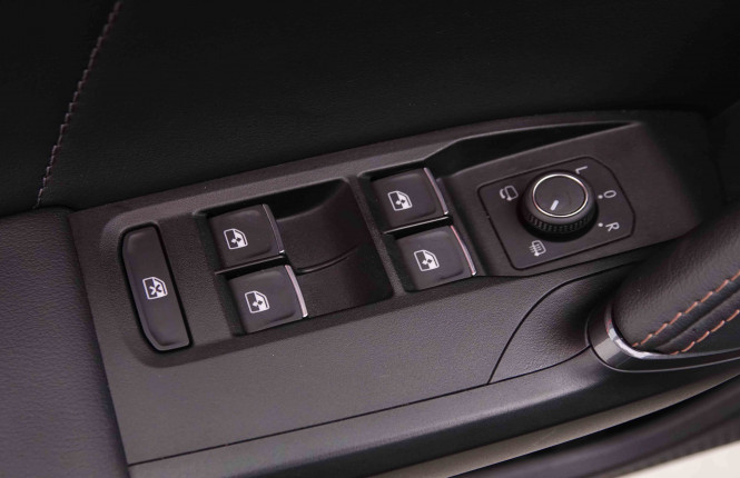 CUPRA_CUPRA_LEON_2548315_21.jpg