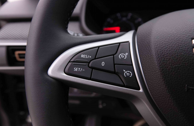 DACIA_DACIA_SANDERO_2548747_16.jpg