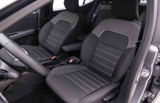 DACIA_DACIA_SANDERO_2548747_6.jpg