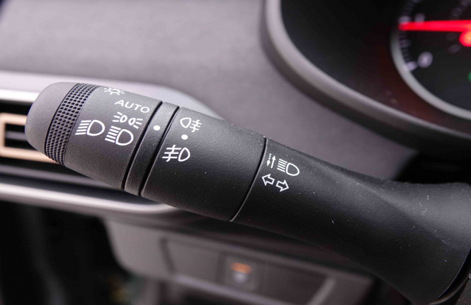 DACIA_DACIA_SANDERO_2549102_15.jpg