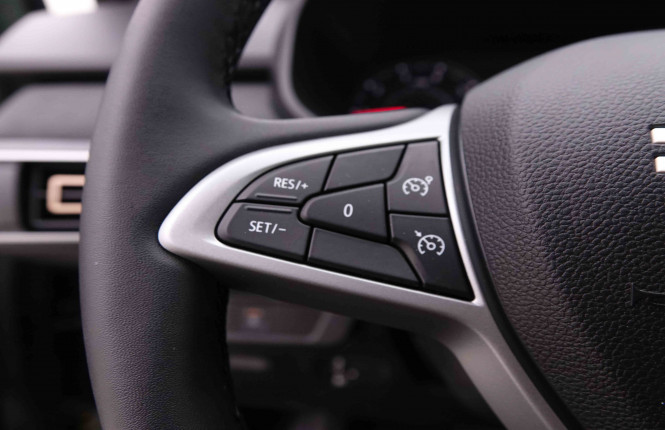 DACIA_DACIA_SANDERO_2549102_17.jpg