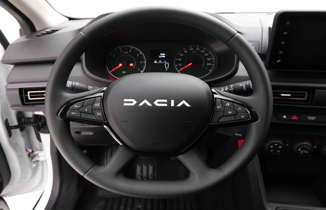 DACIA_DACIA_SANDERO_2652875_8.jpg