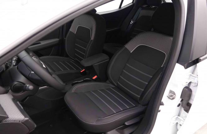 DACIA_DACIA_SANDERO_2653146_6.jpg