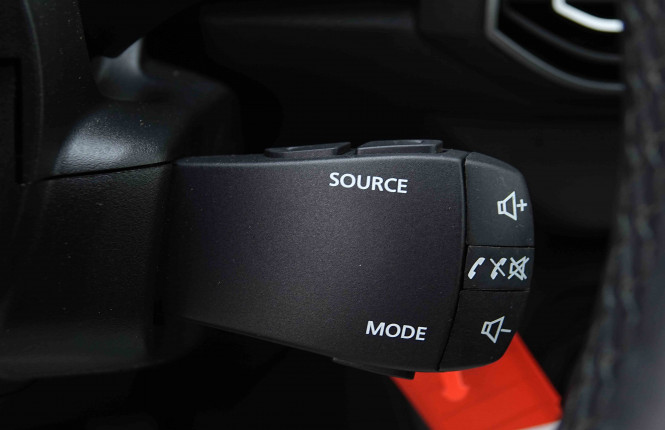 DACIA_DACIA_SANDERO_2655532_14.jpg